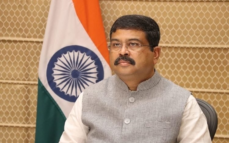 dharmendra pradhan resigns education minister