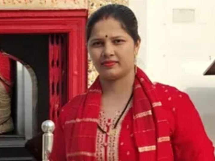 बलिया में संदिग्ध परिस्थितियों में युवती की मौत, भाई ने दहेज हत्या का लगाया आरोप